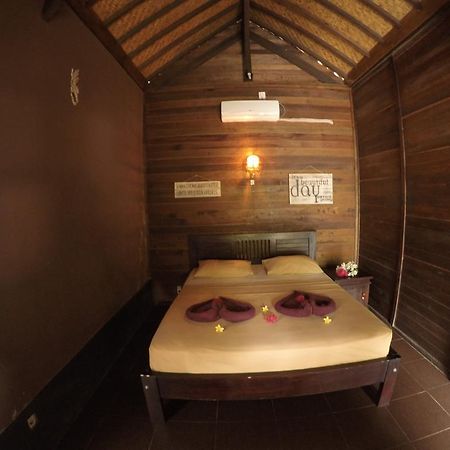 Alexyane Paradise Bungalow กีลีตราวางัน ภายนอก รูปภาพ