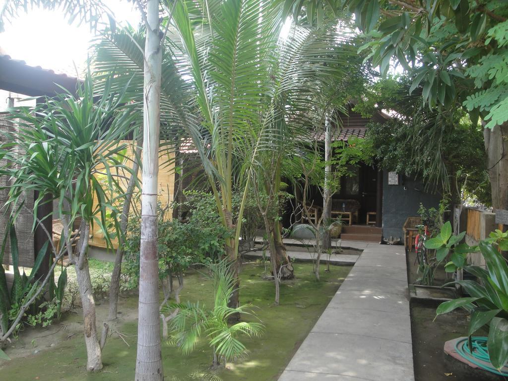 Alexyane Paradise Bungalow กีลีตราวางัน ภายนอก รูปภาพ