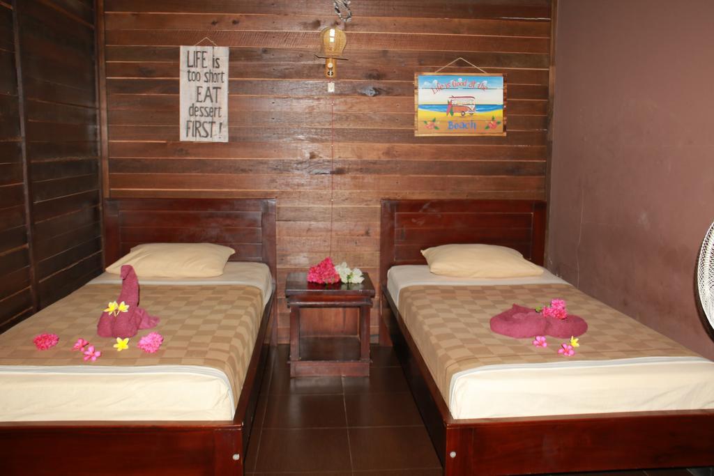 Alexyane Paradise Bungalow กีลีตราวางัน ภายนอก รูปภาพ