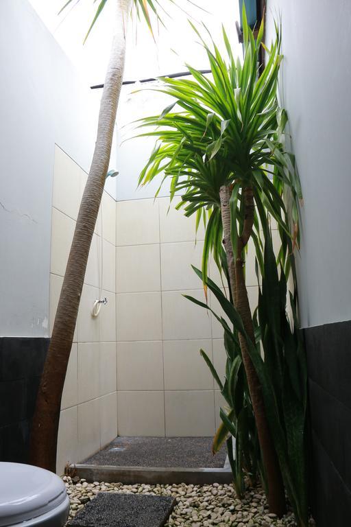 Alexyane Paradise Bungalow กีลีตราวางัน ภายนอก รูปภาพ