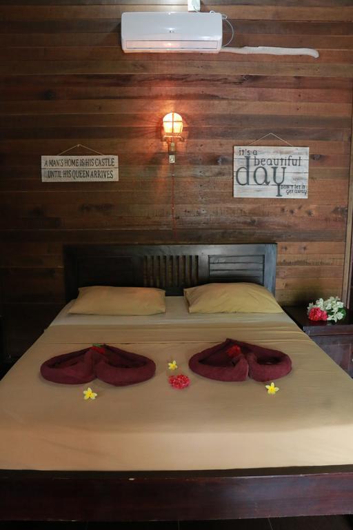 Alexyane Paradise Bungalow กีลีตราวางัน ภายนอก รูปภาพ