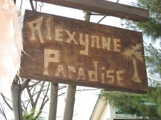 Alexyane Paradise Bungalow กีลีตราวางัน ภายนอก รูปภาพ