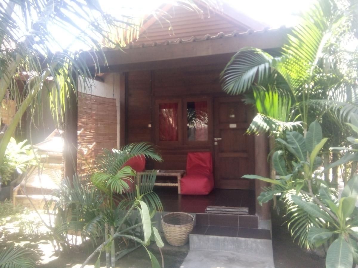Alexyane Paradise Bungalow กีลีตราวางัน ภายนอก รูปภาพ