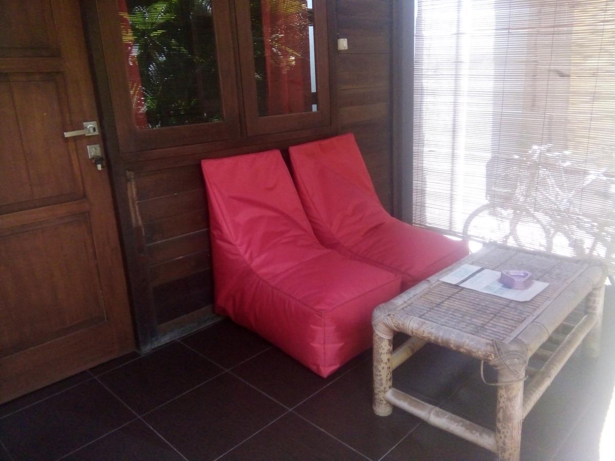 Alexyane Paradise Bungalow กีลีตราวางัน ภายนอก รูปภาพ