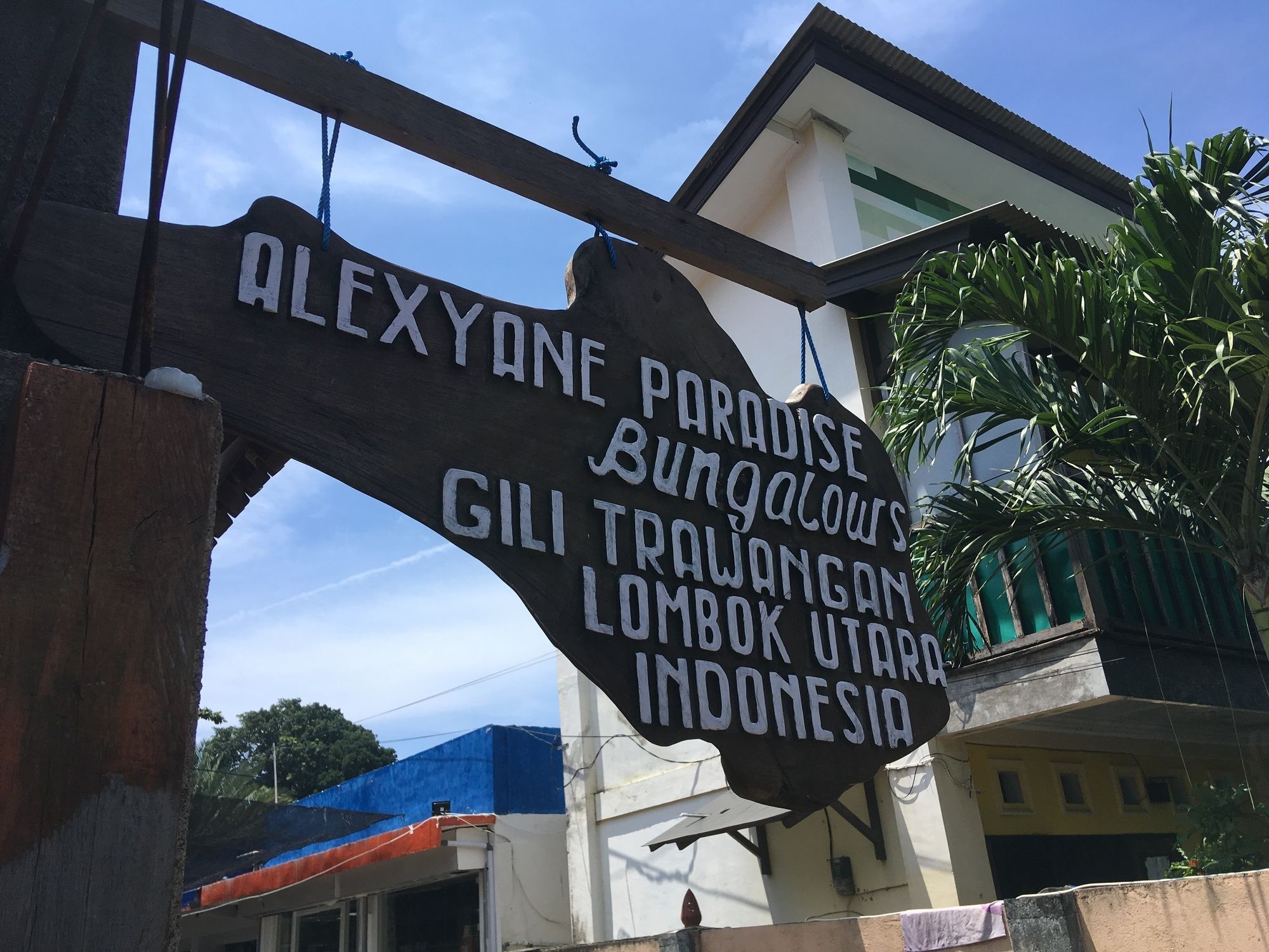 Alexyane Paradise Bungalow กีลีตราวางัน ภายนอก รูปภาพ
